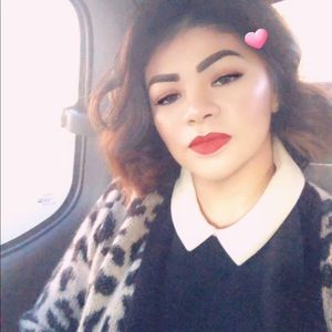 Meet your Posher, Paola